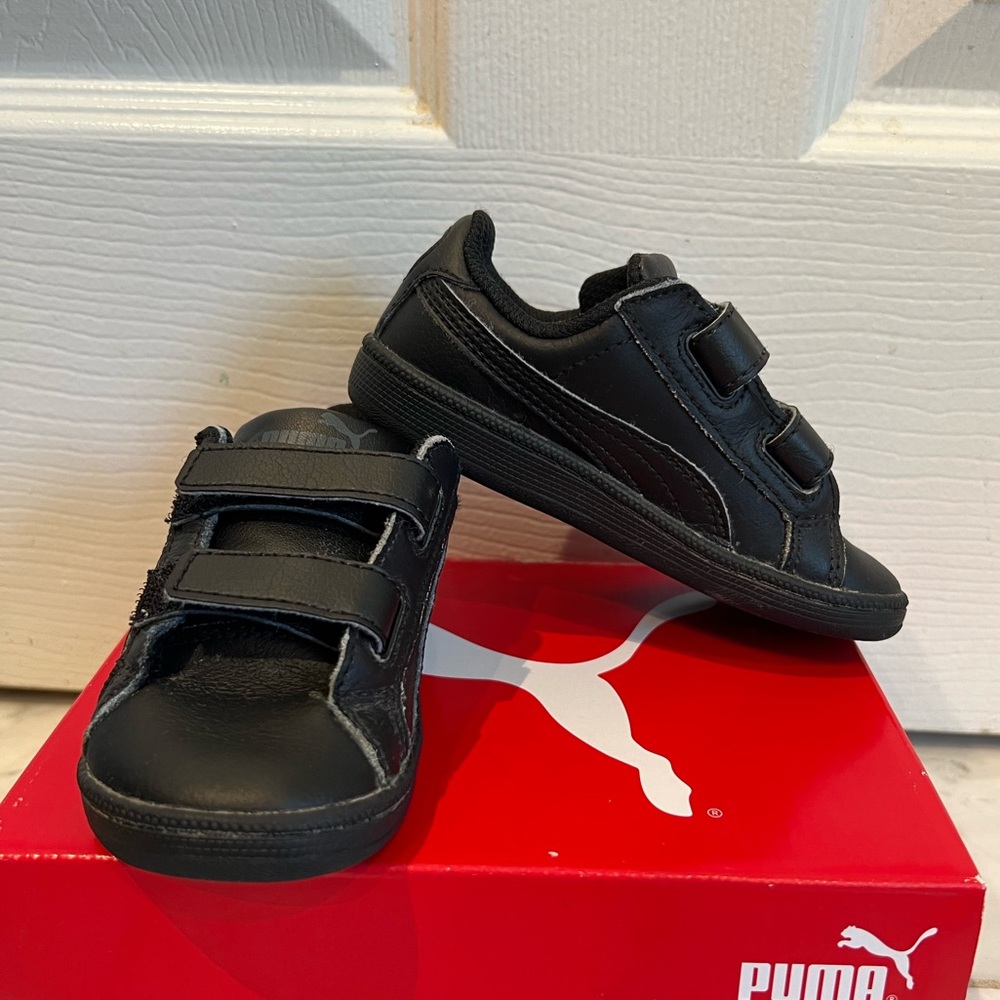 Puma Sneakers, toddler boy’s size 7, black